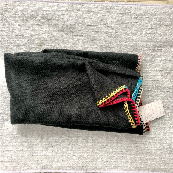 NWT FREE PEOPLE COMMON blanket THREAD STITCH SCARF - Picture 5 of 5